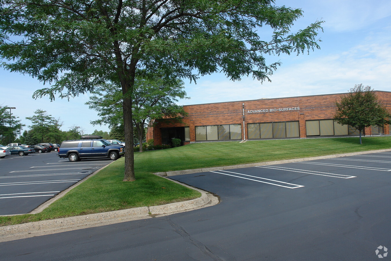 5909 Baker Rd, MN 55345 Flex for Lease