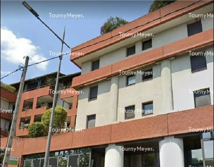 Office in Toulouse for lease - Building Photo - Image 1 of 12