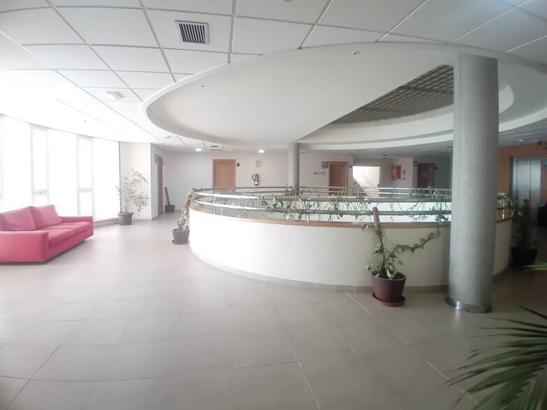 Office in El Ejido, Almería for lease - Building Photo - Image 3 of 6