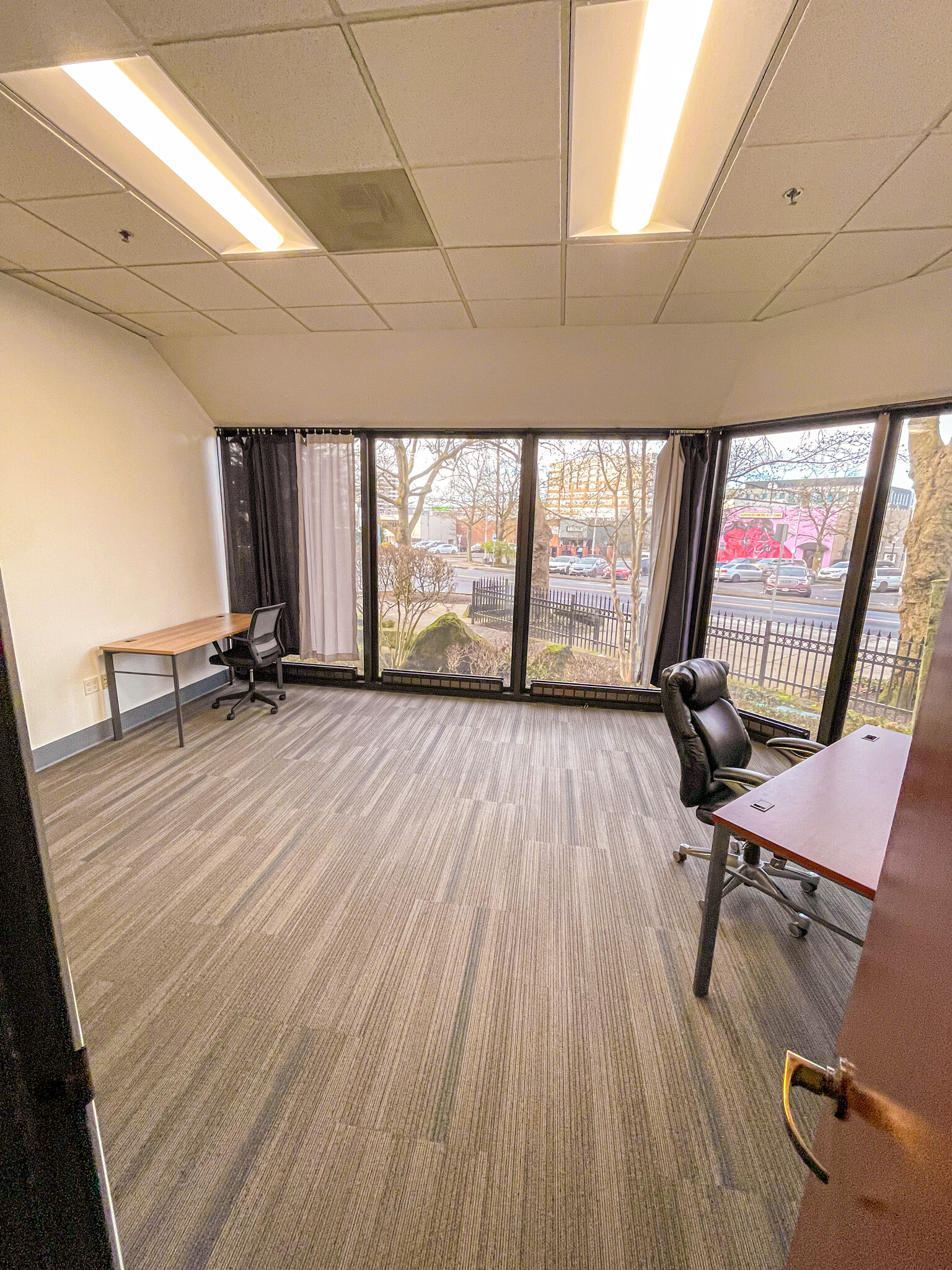 915 Broadway St, Vancouver, WA for lease Interior Photo- Image 1 of 3