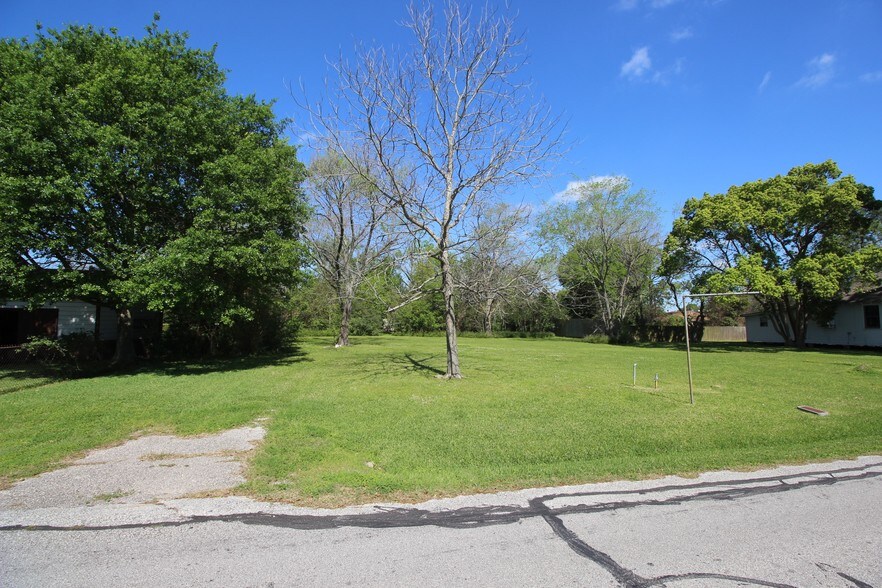1305 Anders, Seabrook, TX for sale - Building Photo - Image 1 of 1