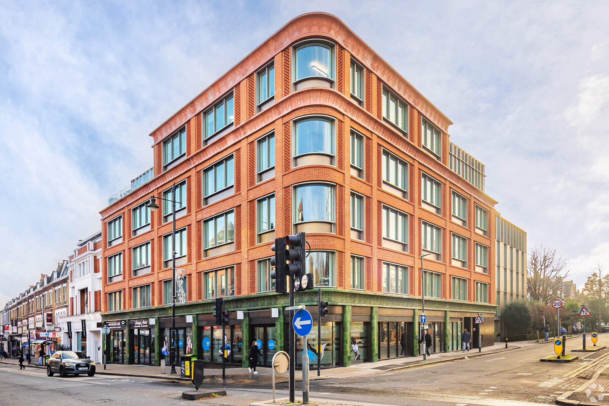 60-68 Wimbledon Hill Rd, London for sale Primary Photo- Image 1 of 1