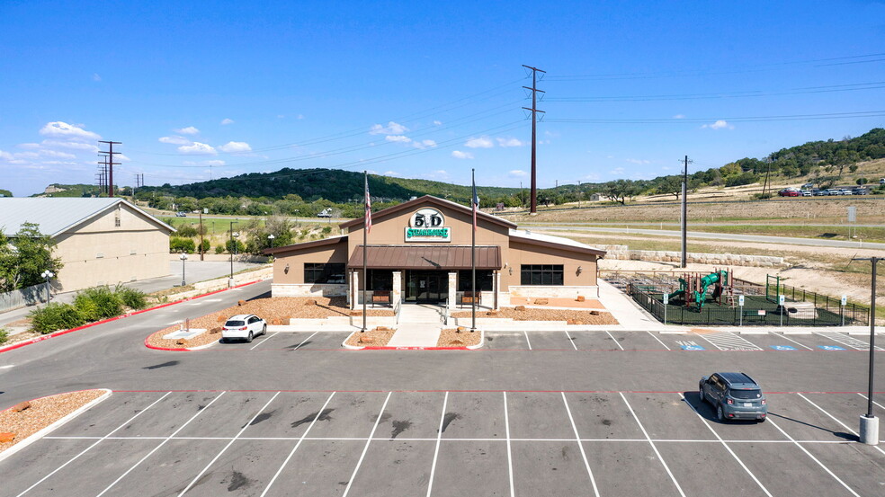 2132 Sidney Baker St, Kerrville, TX for sale - Building Photo - Image 1 of 36