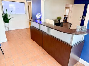 5418 W Crenshaw St, Tampa, FL for lease Interior Photo- Image 2 of 17