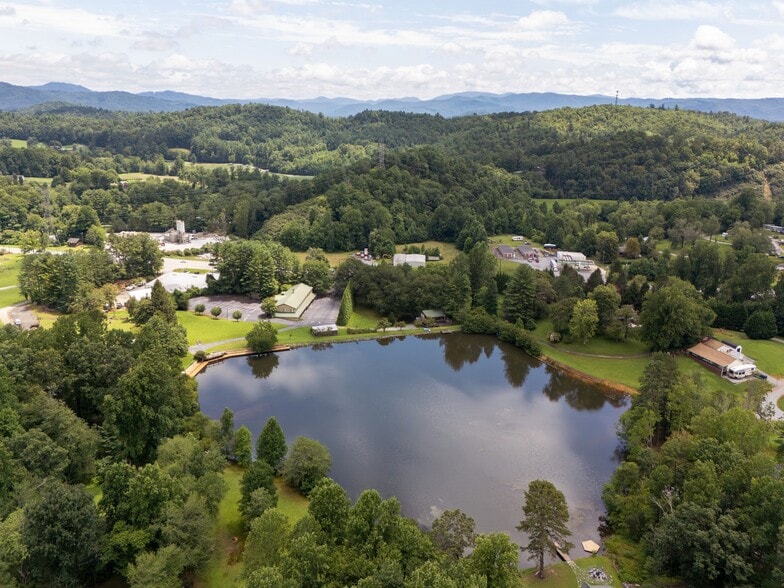 8826 Boylston Hwy, Mills River, NC for sale - Building Photo - Image 1 of 53