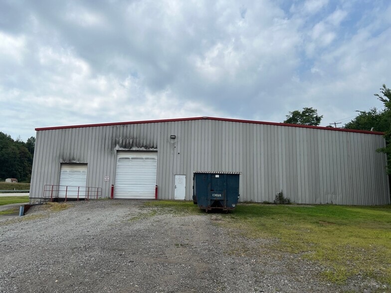 2971 Pittsburgh Rd, Perryopolis, PA for lease - Building Photo - Image 1 of 6