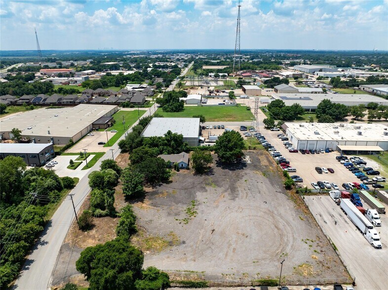 2172 Pipeline W rd, Euless, TX for sale - Building Photo - Image 2 of 4