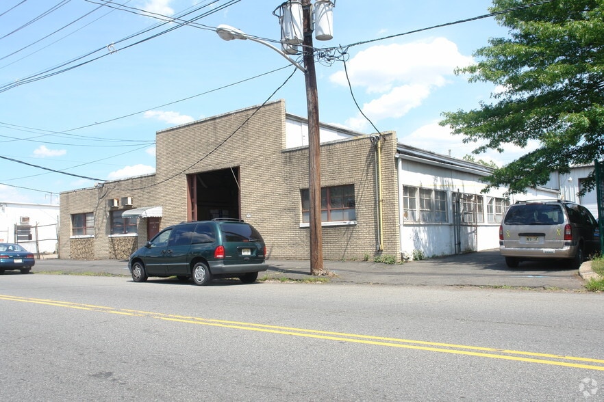 1807 W Elizabeth Ave, Linden, NJ for sale - Building Photo - Image 2 of 4