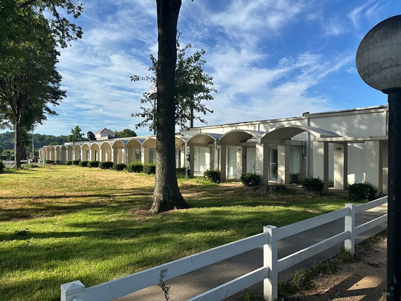 Fifth Street Capital Portfolio portfolio of 6 properties for sale on LoopNet.com - Building Photo - Image 3 of 25