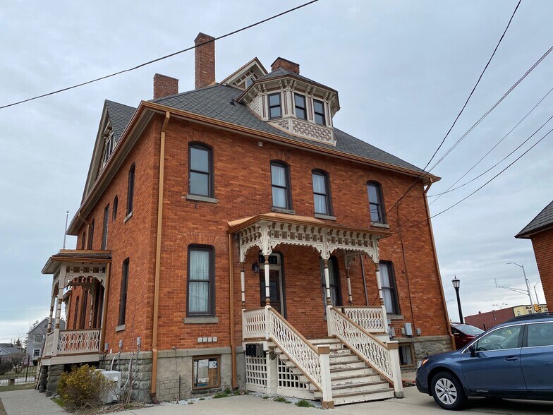 817 Pine Grove Ave, Port Huron, MI 48060 Multifamily for Sale