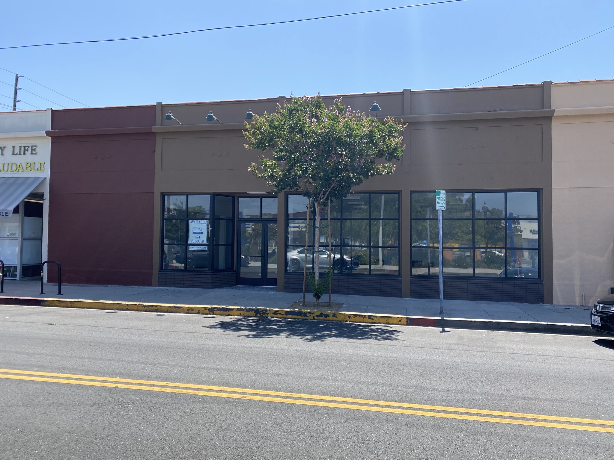 2300 S Union Ave, Los Angeles, CA for lease Building Photo- Image 1 of 8