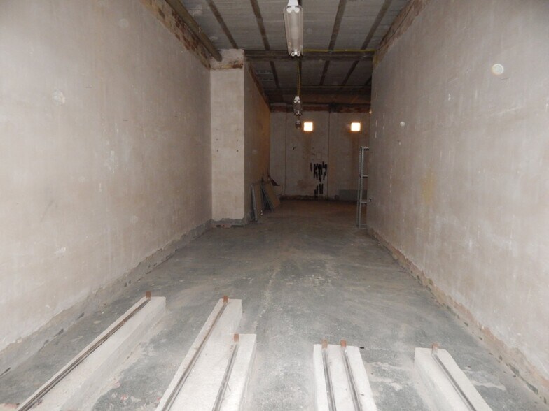 Retail in Ontinyent for lease - Building Photo - Image 2 of 11