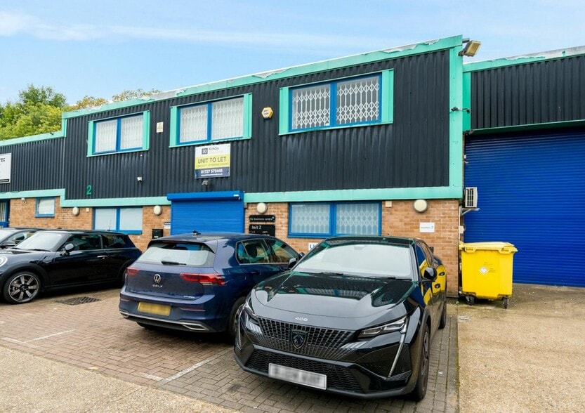 Colne Way, Watford for lease - Primary Photo - Image 1 of 49