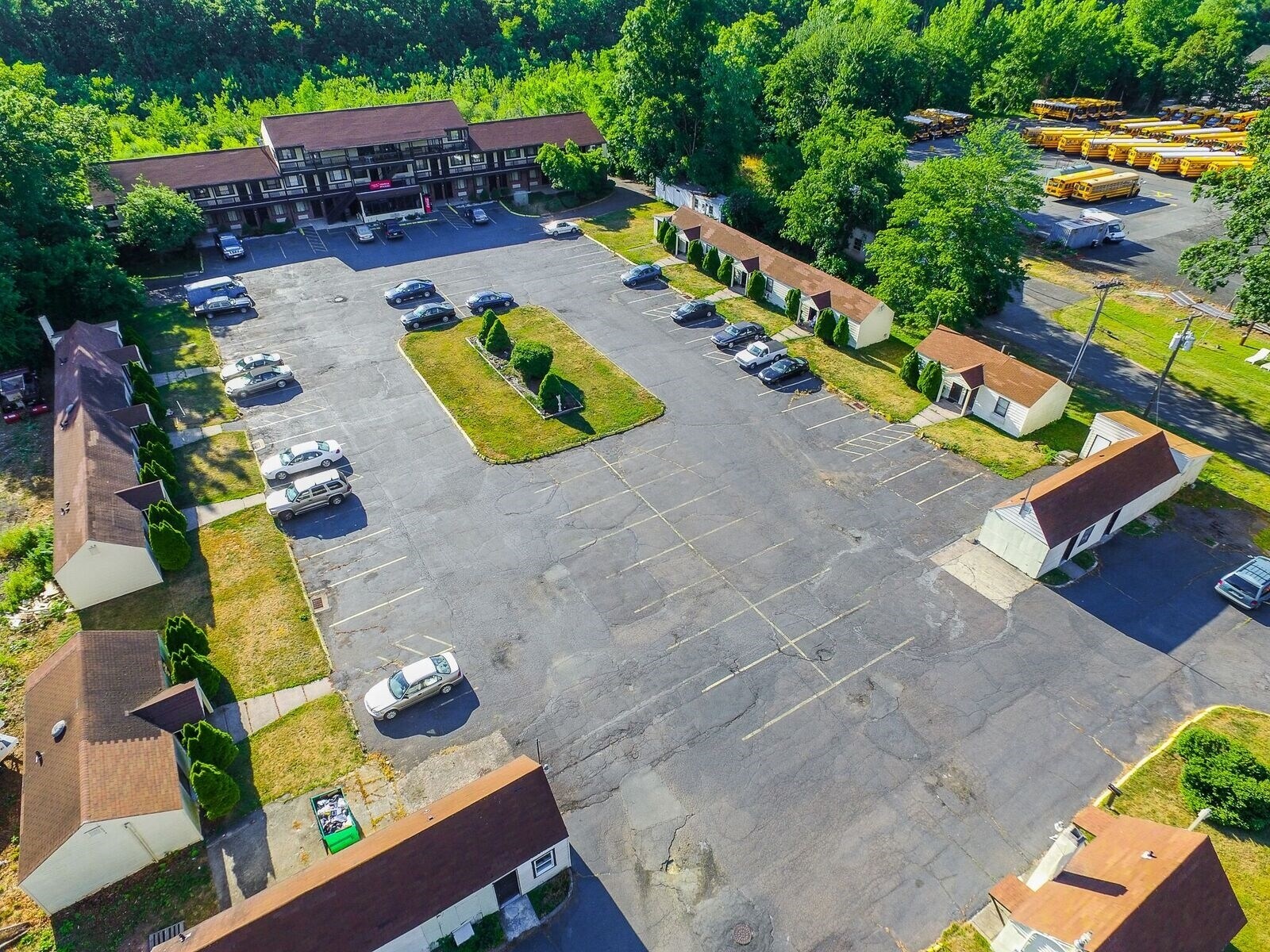 1696 N Broad St, Meriden, CT for sale Primary Photo- Image 1 of 1