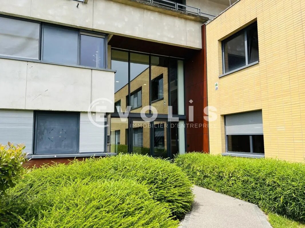 Office in Champs-sur-Marne for sale Building Photo- Image 1 of 17
