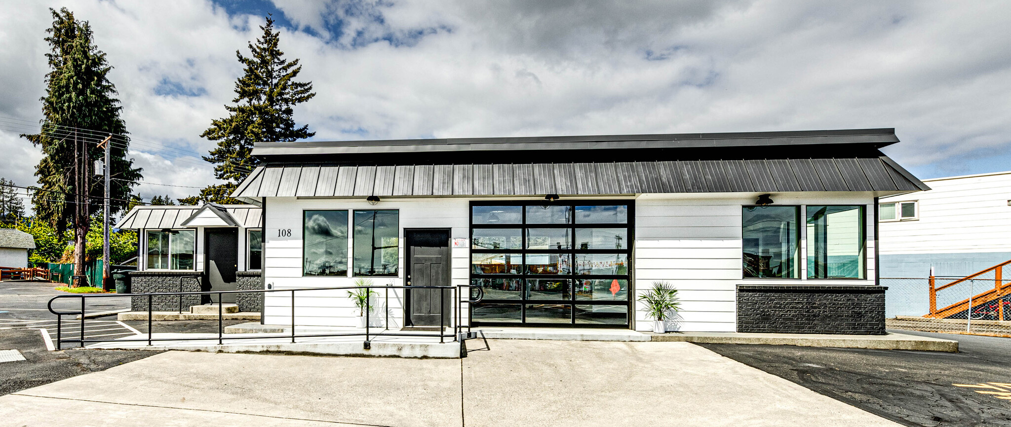 108 S Race St, Port Angeles, WA for lease Primary Photo- Image 1 of 17