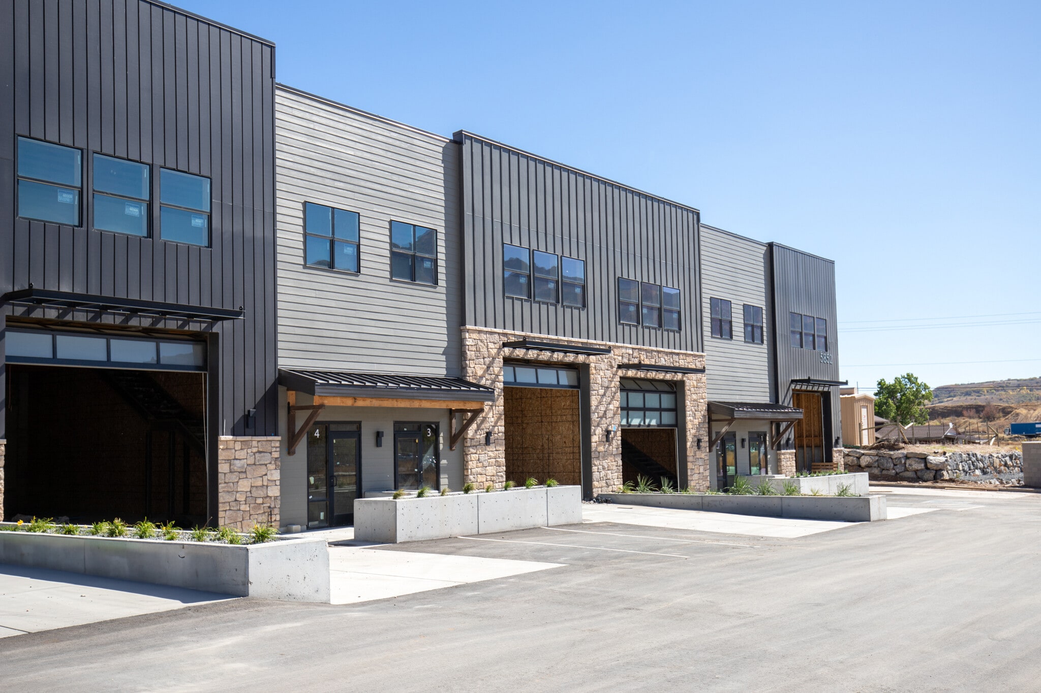 5852 Queens Gdn rd, Mountain Green, UT for sale Building Photo- Image 1 of 11