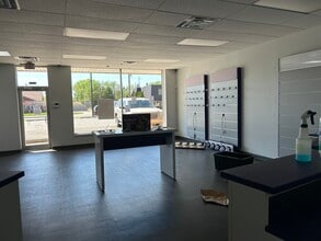 8233-8243 Kennedy Ave, Highland, IN for lease Interior Photo- Image 2 of 5