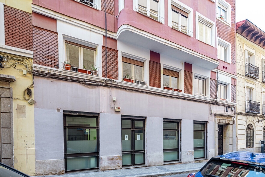 Calle de Olid, 5, Madrid, Madrid for sale - Building Photo - Image 1 of 1