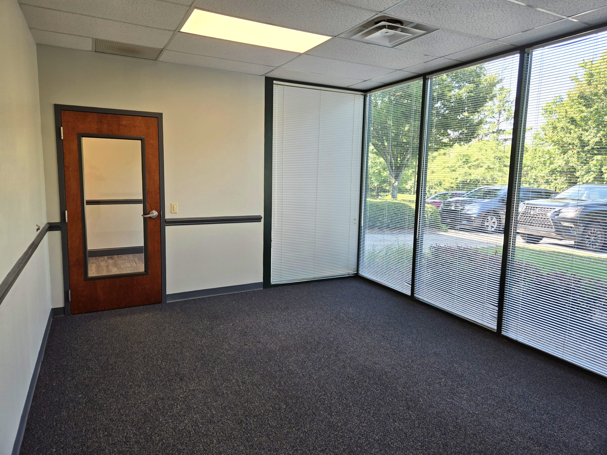 1005 Alderman Dr, Alpharetta, GA for lease Interior Photo- Image 1 of 9