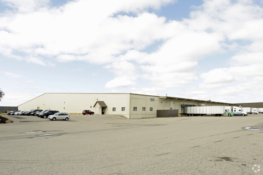 3787 Patterson Ave SE, Grand Rapids, MI for sale - Primary Photo - Image 1 of 1