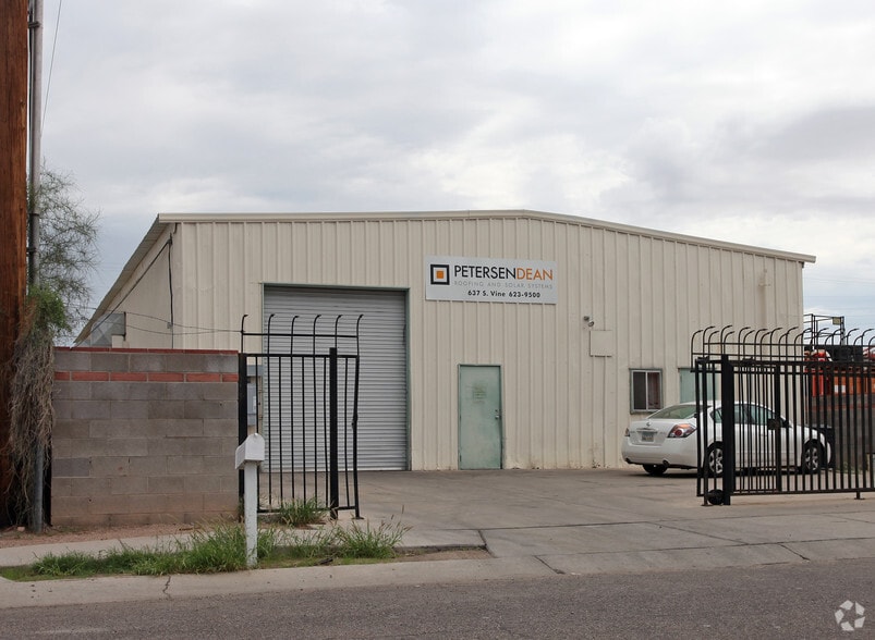 637 S Vine Ave, Tucson, AZ for lease - Primary Photo - Image 1 of 3
