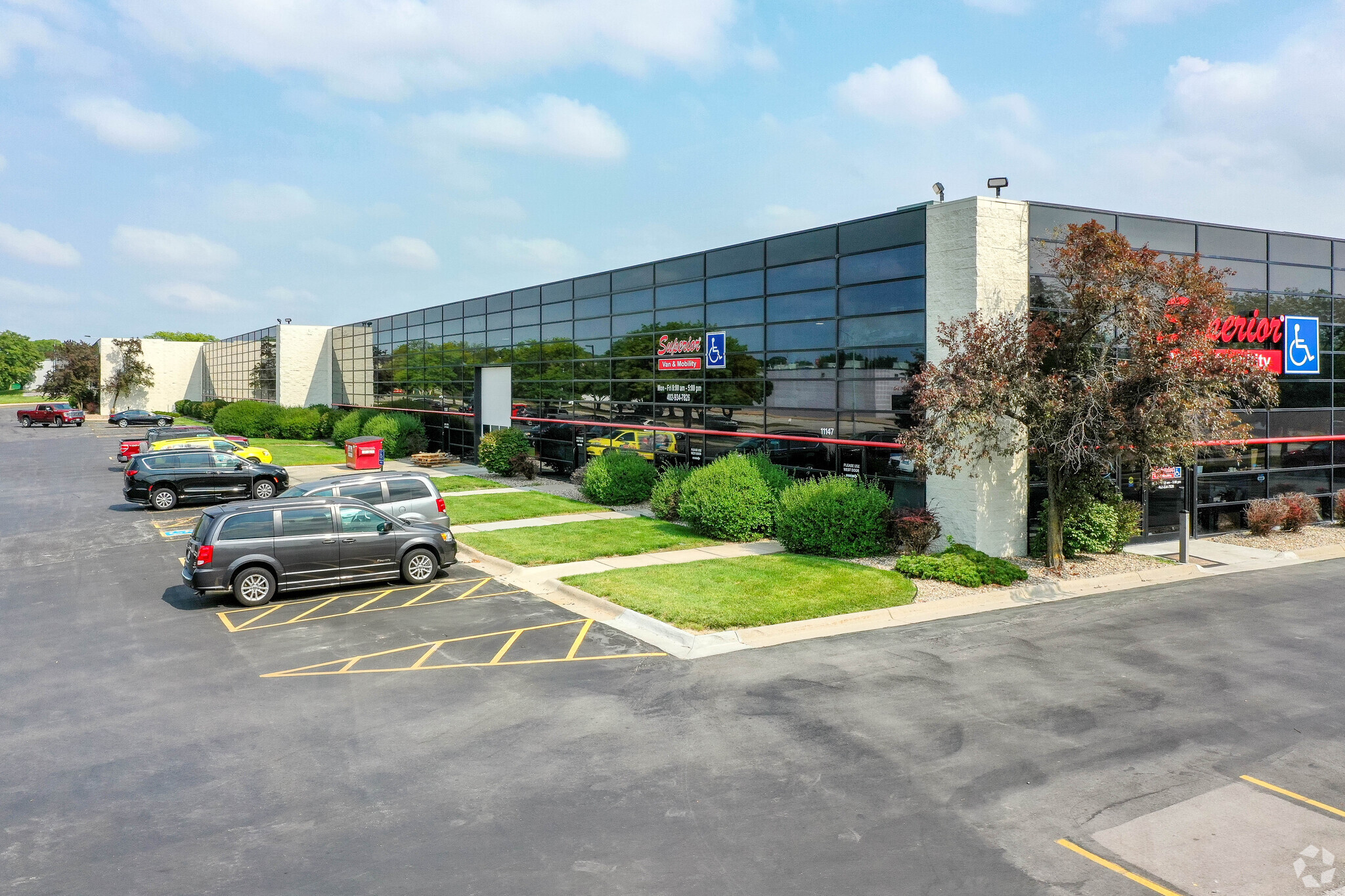 11105-11147 Mockingbird Dr, Omaha, NE for lease Primary Photo- Image 1 of 12