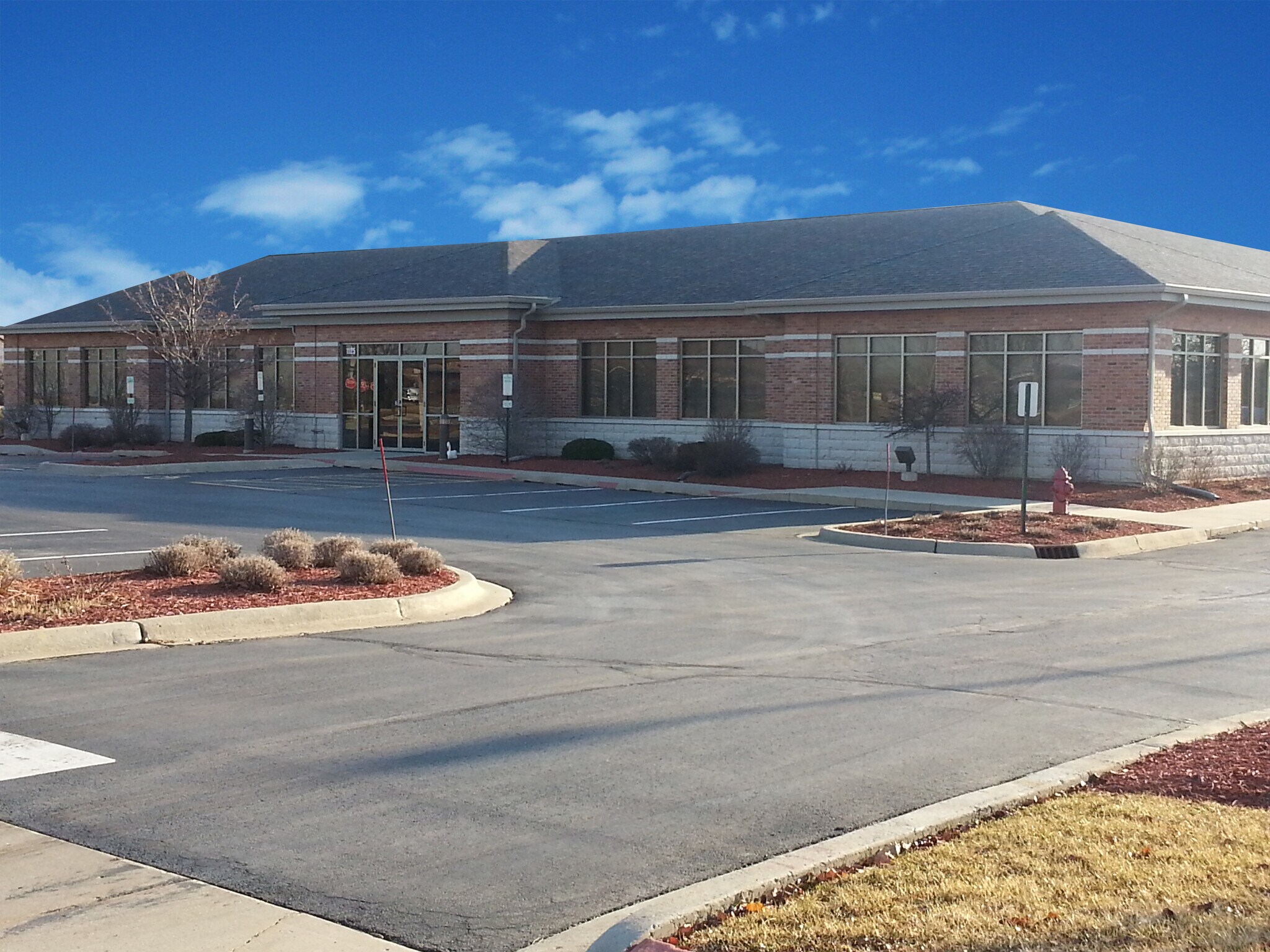 1125 Mitchell Ct, Crystal Lake, IL for sale Building Photo- Image 1 of 1