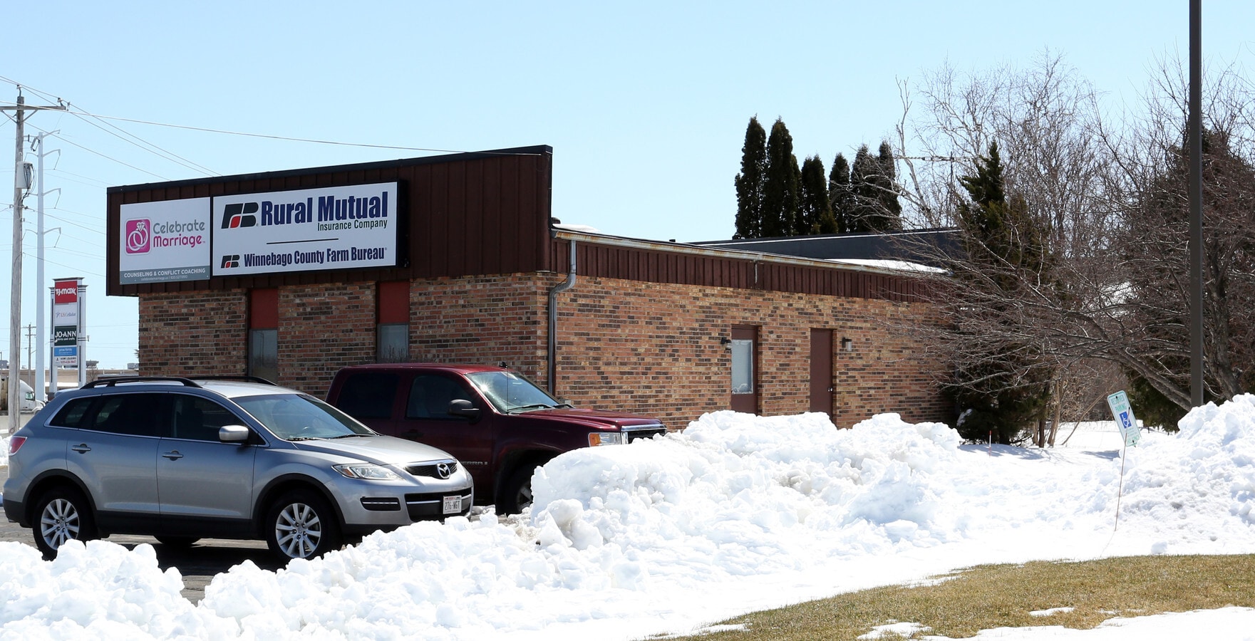 1091 S Washburn St, Oshkosh, WI 54904