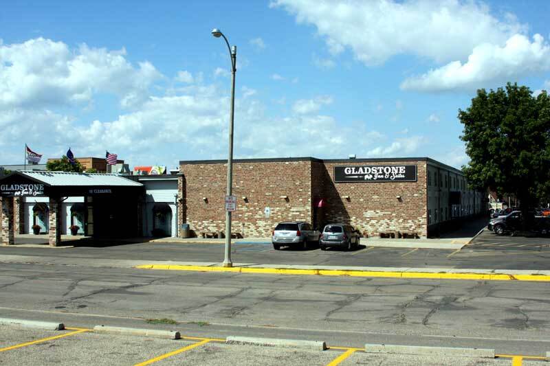 111 2nd St, Jamestown, ND for sale - Primary Photo - Image 1 of 17