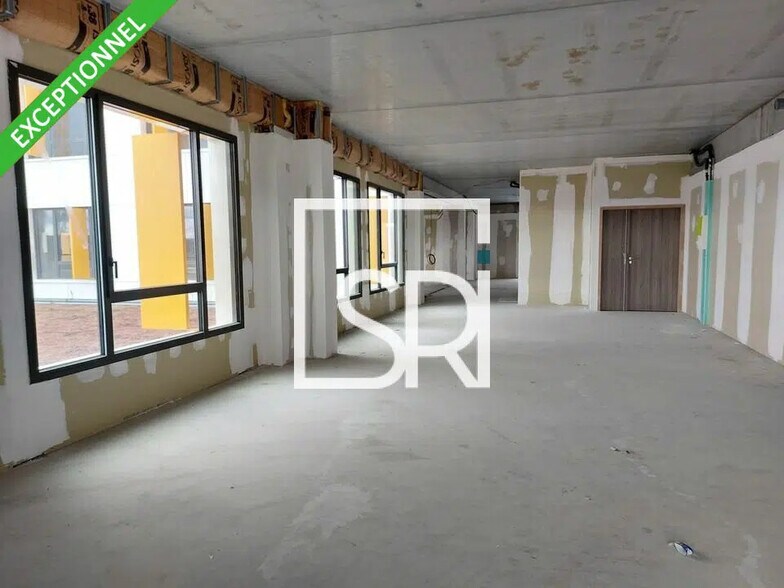 Office in Clermont-Ferrand for lease - Building Photo - Image 3 of 20