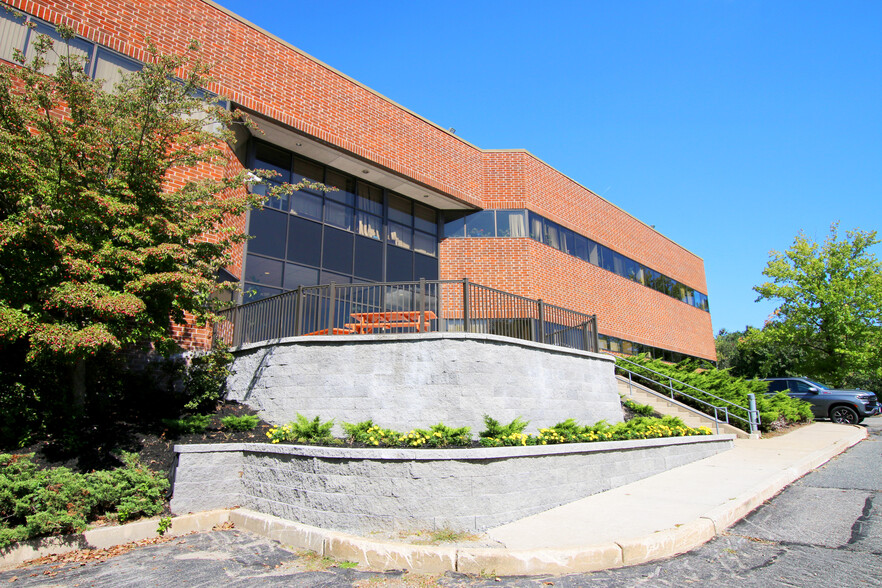 16 Tech Cir, Natick, MA for lease - Building Photo - Image 1 of 9