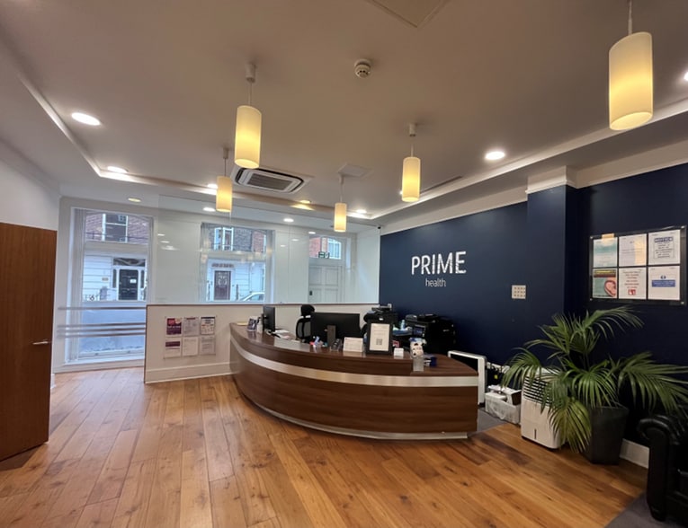 43-45 Queen Anne St, London for lease - Interior Photo - Image 2 of 11