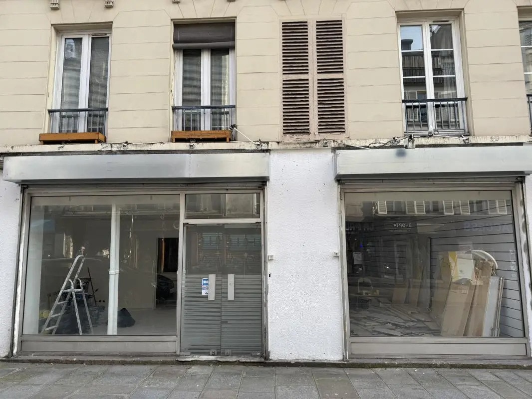 Retail in Paris for lease Building Photo- Image 1 of 9