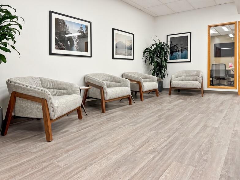 12822 SE 32nd St, Bellevue, WA for lease - Interior Photo - Image 3 of 11