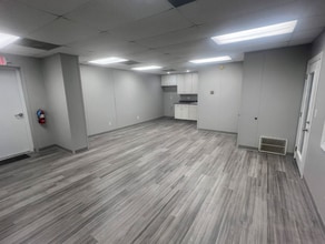 12808-12814 Gravois Rd, Saint Louis, MO for lease Interior Photo- Image 2 of 5