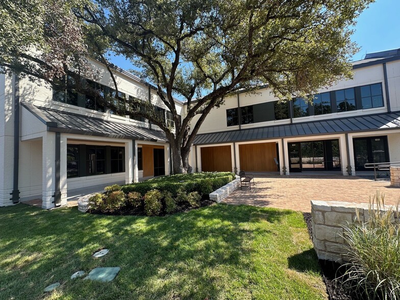 3811 Bee Caves Rd, Austin, TX for lease - Building Photo - Image 1 of 13