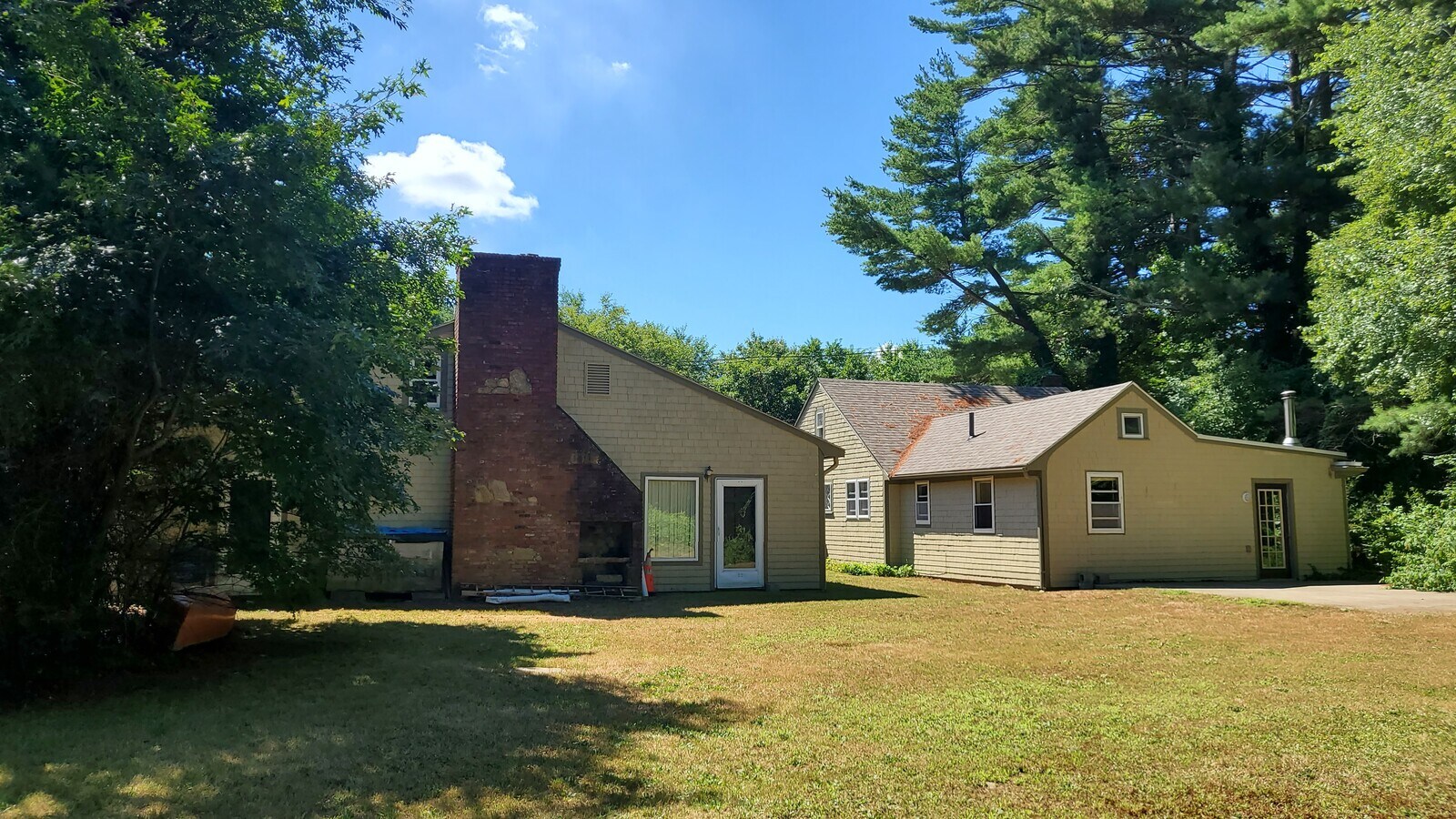 695 Wareham St, Middleboro, MA 02346