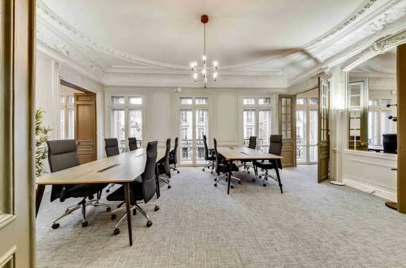 Coworking Space in Paris for lease Interior Photo- Image 1 of 11