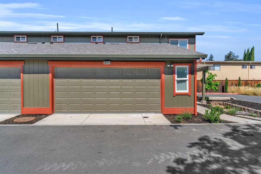 3223 Clayton #A-B Road, Concord, CA for sale - Building Photo - Image 2 of 68