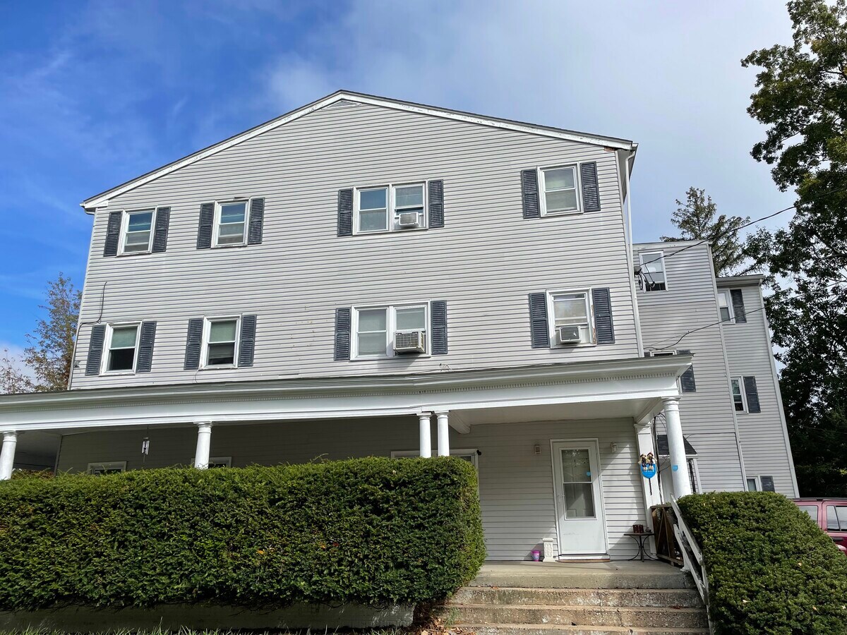 16 Atkins St, Meriden, CT 06450