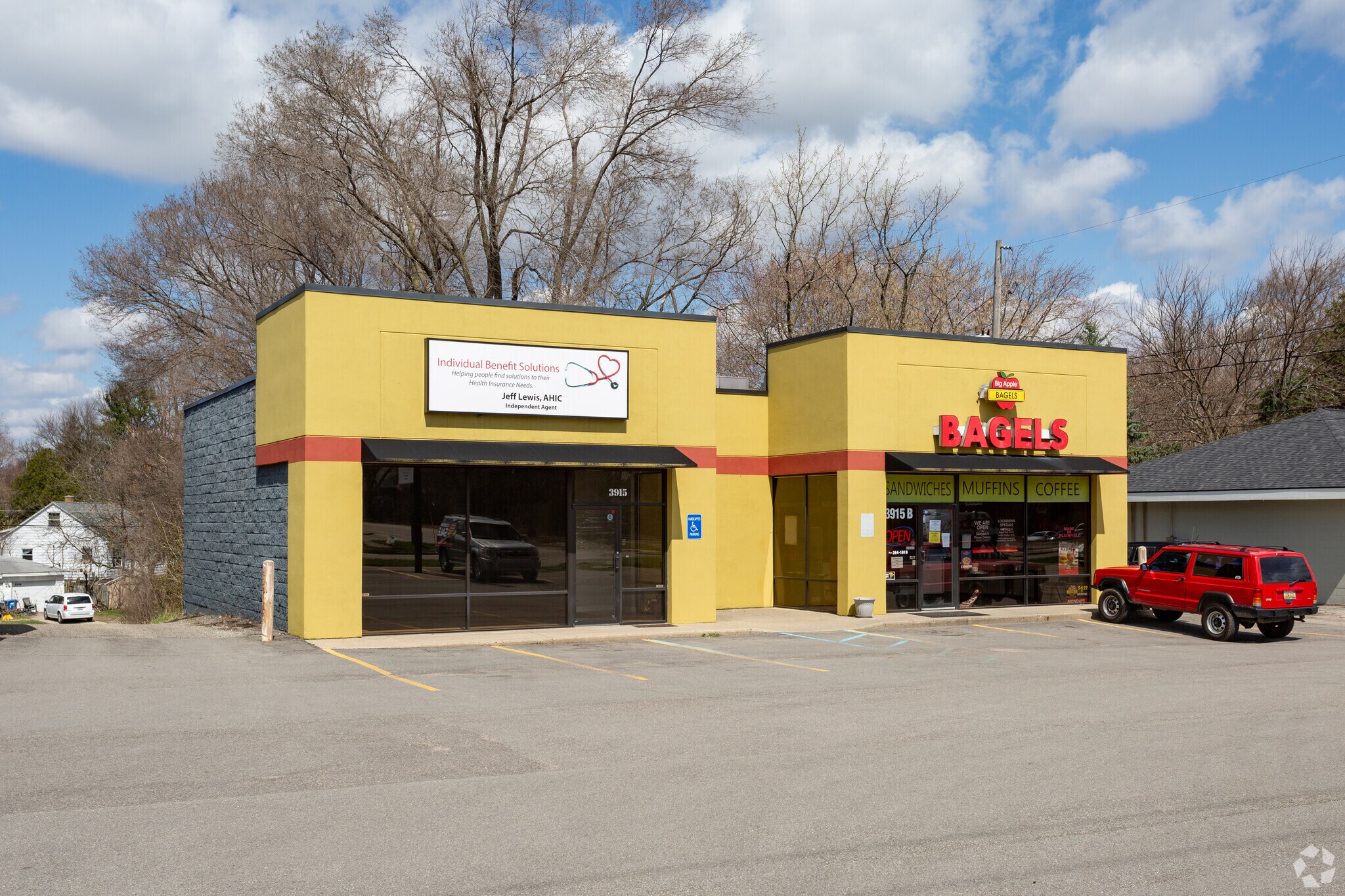 3915 Plainfield Ave NE, Grand Rapids, MI for sale Primary Photo- Image 1 of 1