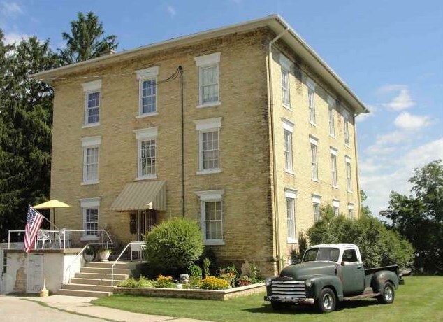 501 College St, Milton, WI for sale Primary Photo- Image 1 of 1