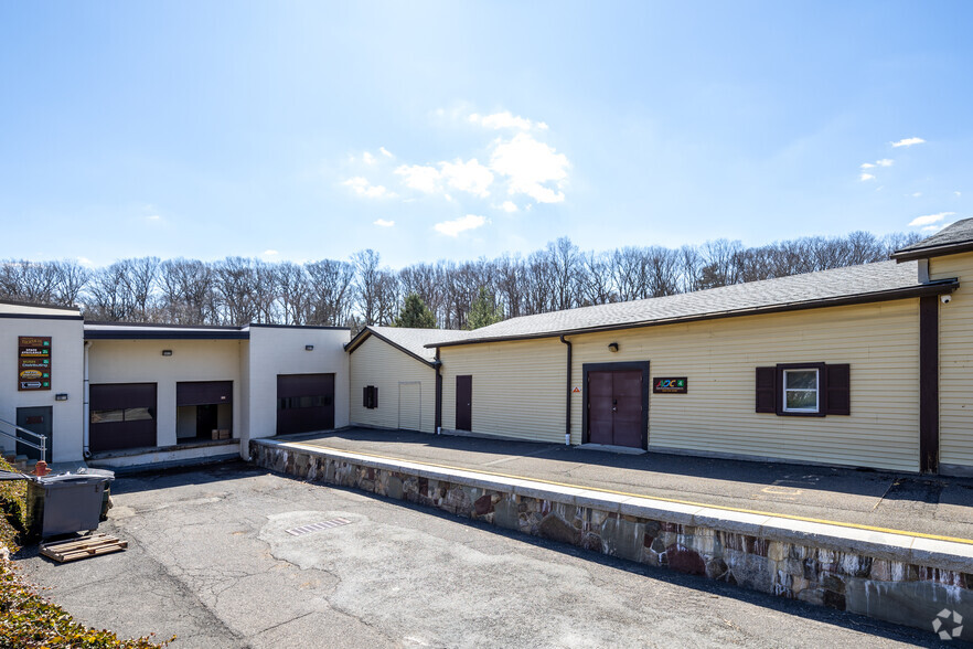 1 Hollywood Ave, Ho Ho Kus, NJ for lease - Building Photo - Image 3 of 18