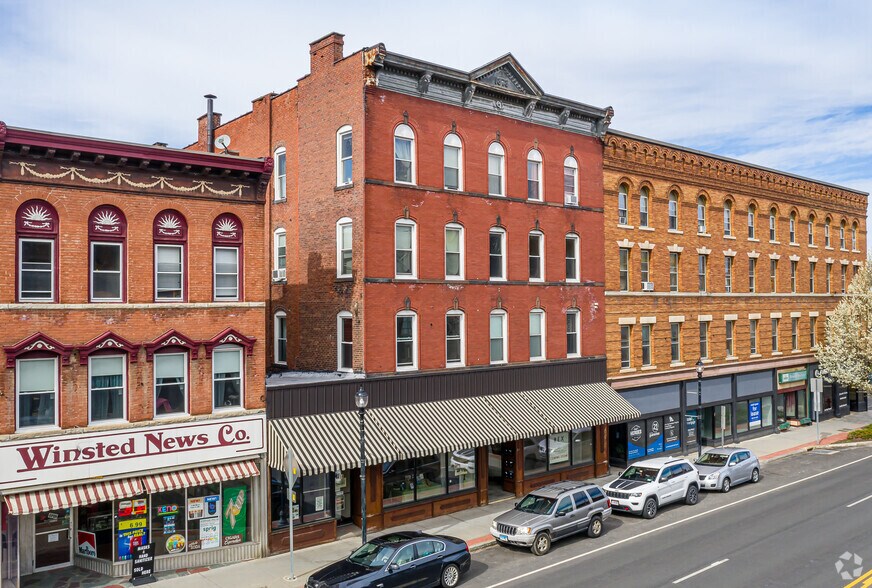 410 Main St, Winsted, CT for sale - Primary Photo - Image 1 of 1