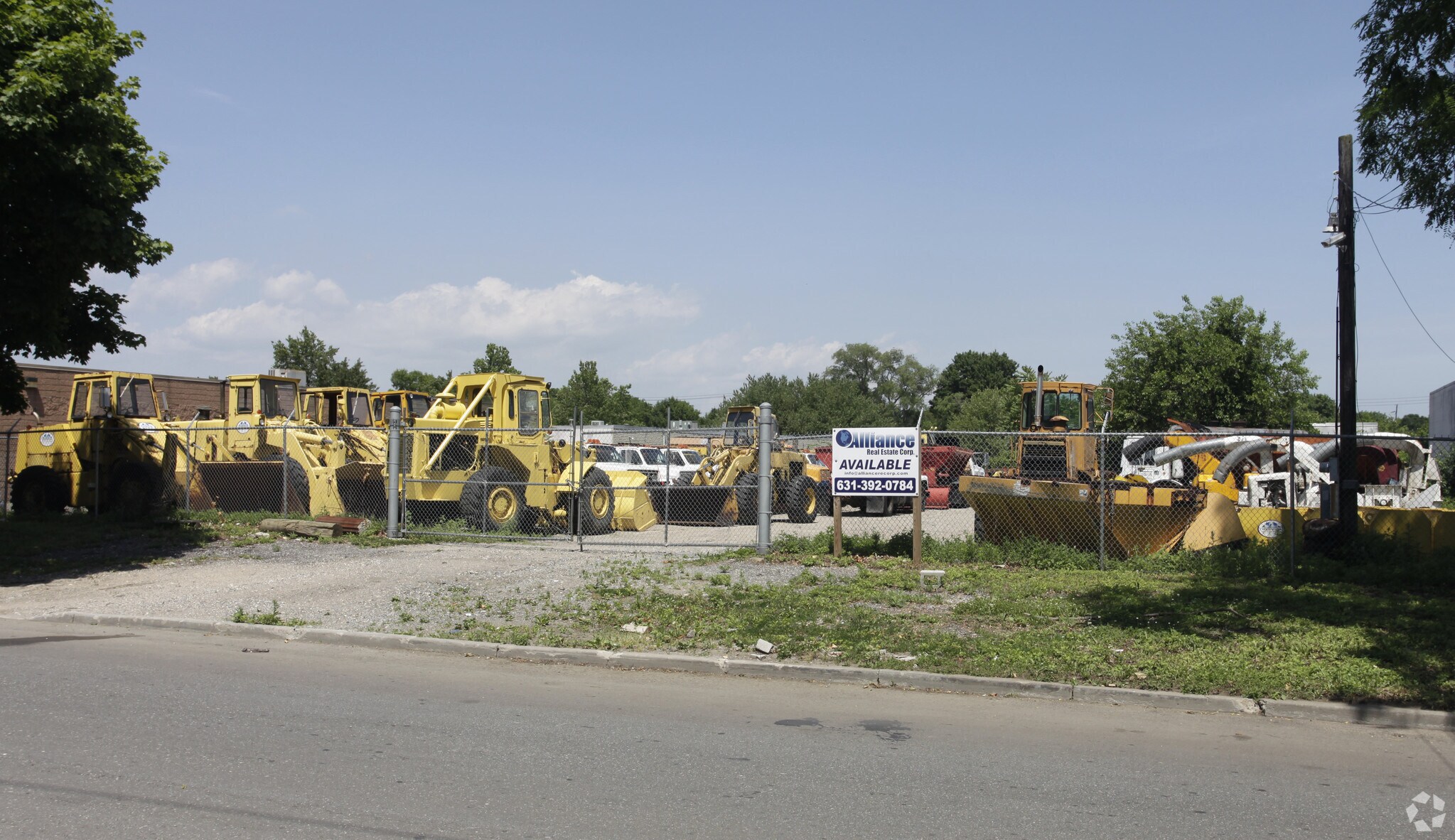 41 Nancy St, West Babylon, NY for sale Primary Photo- Image 1 of 1