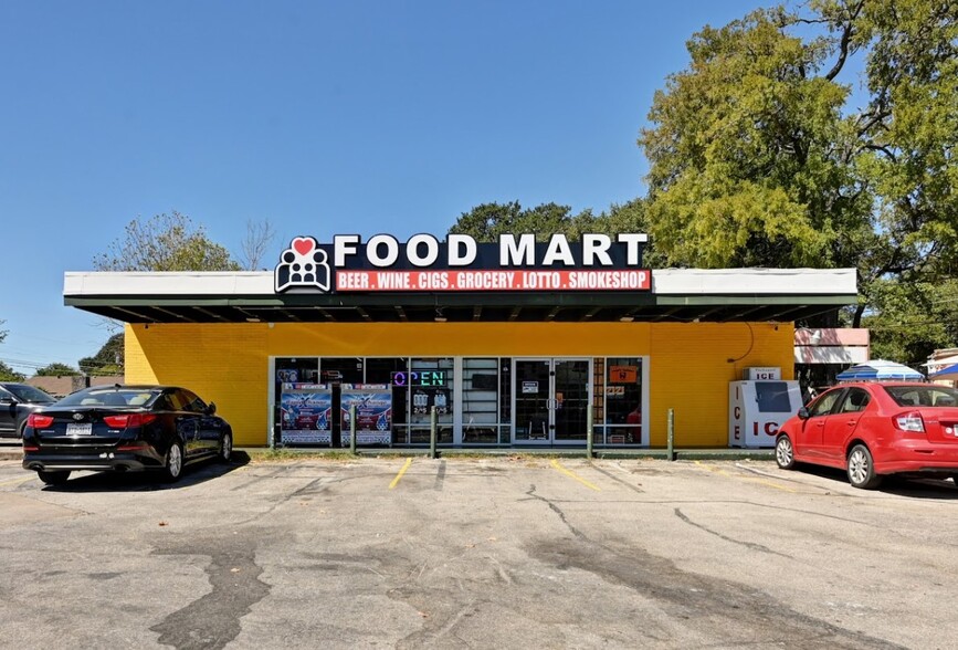 5212 Menchaca Rd, Austin, TX for lease - Building Photo - Image 1 of 25