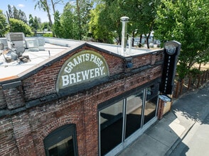 509 SW G St, Grants Pass, OR - AERIAL  map view - Image1