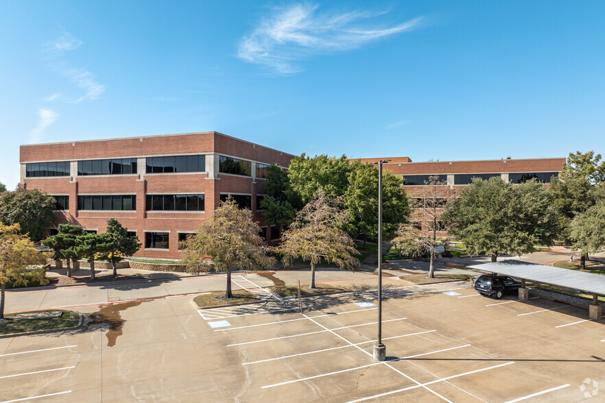 1801 Alma Dr, Plano, TX for lease - Building Photo - Image 3 of 32