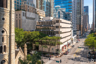 1 E Superior St, Chicago, IL - aerial  map view